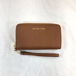 Michael Kors Jet Set Travel Saffiano Wallet